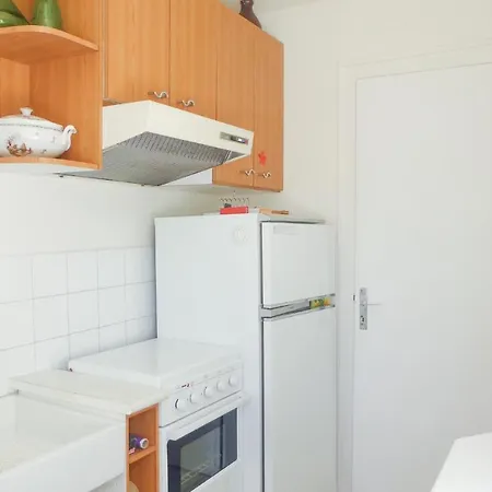 Nice In En Perigord W/ Wifi And 0 Bedrooms Ferienhaus *
